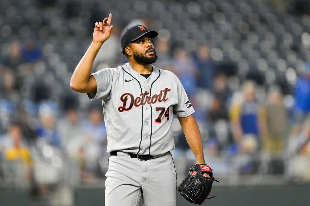 Detroit Tigers relief pitcher Kenley Jansen celebrates after the final out in their win over the Kansas City Royals during a baseball game in Kansas City, Mo., Sunday, May 10, 2026. (AP Photo/Reed Hoffmann)