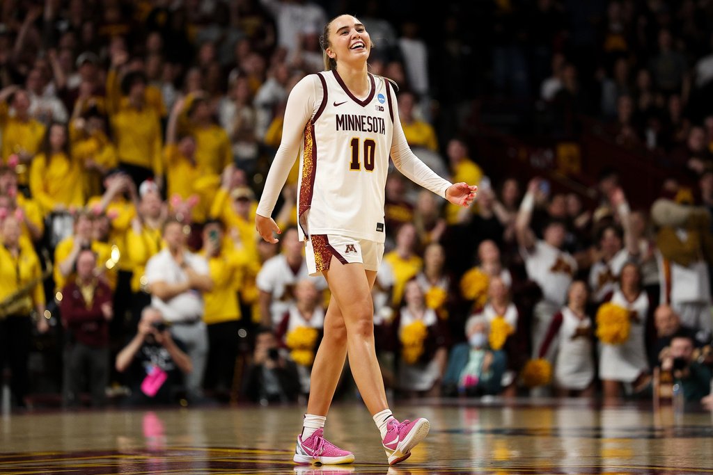 Minnesota guard Mara Braun (10) reacts during the second half in the first round of the NCAA college basketball tournament against Green Bay, Friday, March 20, 2026, in Minneapolis. (AP Photo/Matt Krohn)
