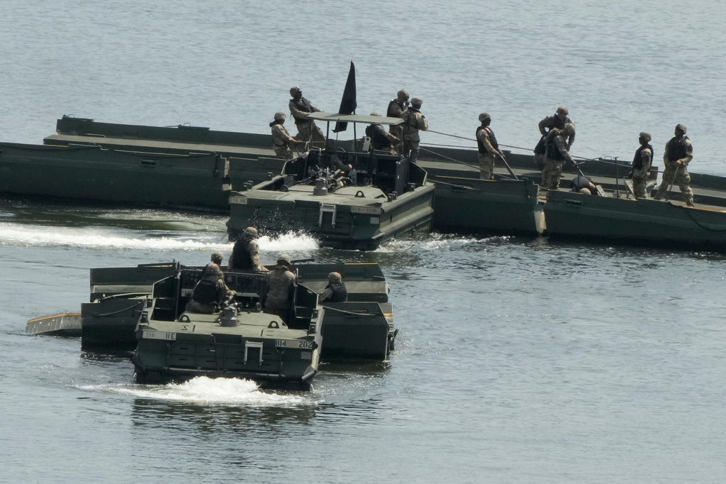 The U.S. Army's soldiers conduct a training exercise on a river in Yeoncheon, South Korea, near the border with North Korea, Tuesday, Aug. 18, 2026. (AP Photo/Ahn Young-joon)