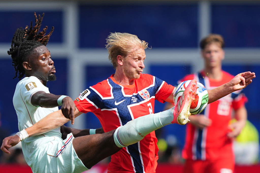 France's Manu Kone, left, vies for the ball with Norway's Morten Thorsby during the World Cup Group I soccer match between Norway and France in Foxborough, Mass., near Boston, Friday, June 26, 2026. (AP Photo/Martin Meissner)