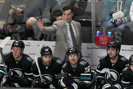 Rebuilding Sharks fire coach David Quinn after 2 disappointing seasons - Vimarsana News