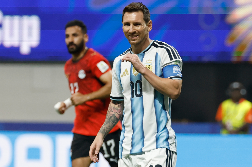 Argentina's Lionel Messi (10) reacts during the World Cup round of 16 soccer match between Argentina and Egypt in Atlanta, Tuesday, July 7, 2026. (AP Photo/Erik S. Lesser)