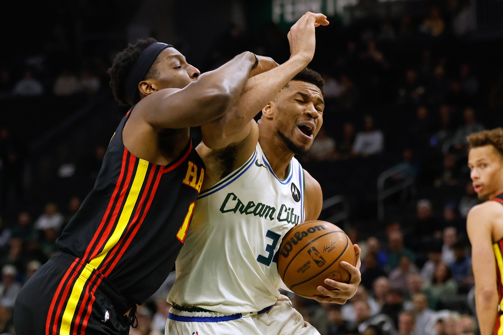 Milwaukee Bucks forward Giannis Antetokounmpo drives agains the Atlanta Hawks during the first half of an NBA basketball game Wednesday, March 4, 2026, in Milwaukee. (AP Photo/Jeffrey Phelps)