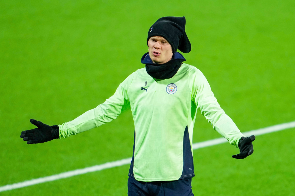 Manchester City's Erling Haaland attends a training session in Bodo, Norway, Monday, Jan. 19, 2025, ahead the Champions League soccer match against Bodø/Glimt on Tuesday. (Fredrik Varfjell/NTB Scanpix via AP)