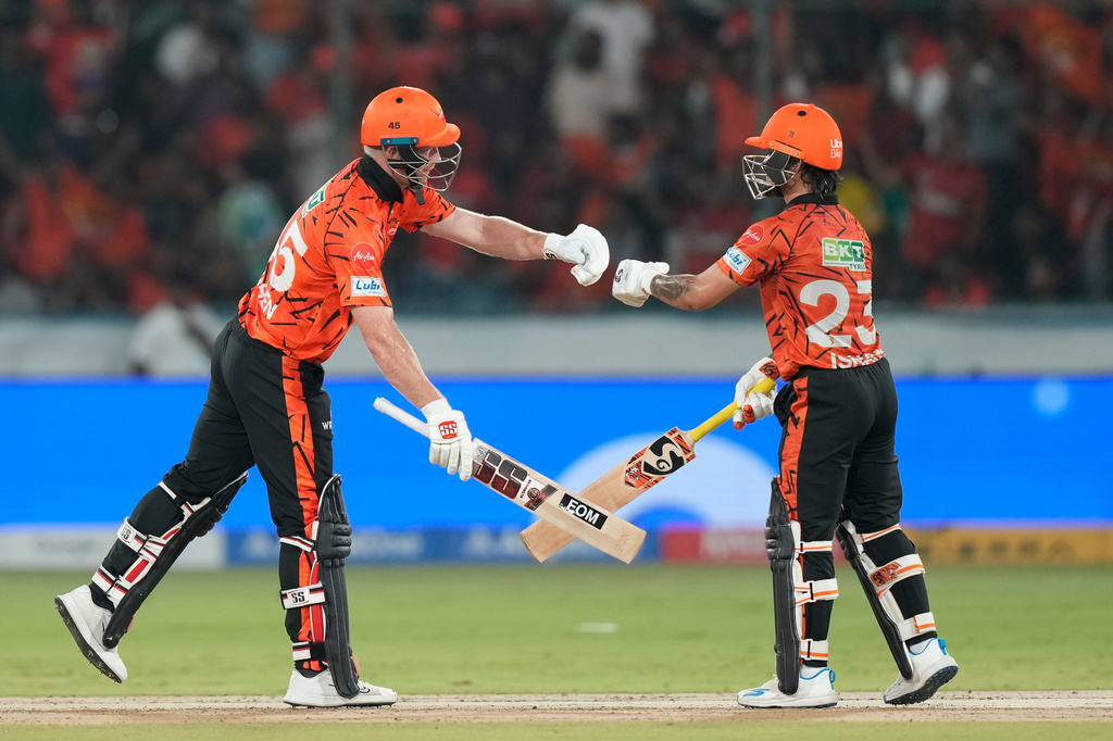 Sunrisers Hyderabad's Heinrich Klaasen and Ishan Kishan after scoring runs during the Indian Premier League cricket match between Sunrisers Hyderabad and Punjab Kings in Hyderabad, India, Wednesday, May 6, 2026. (AP Photo/Mahesh Kumar A.)