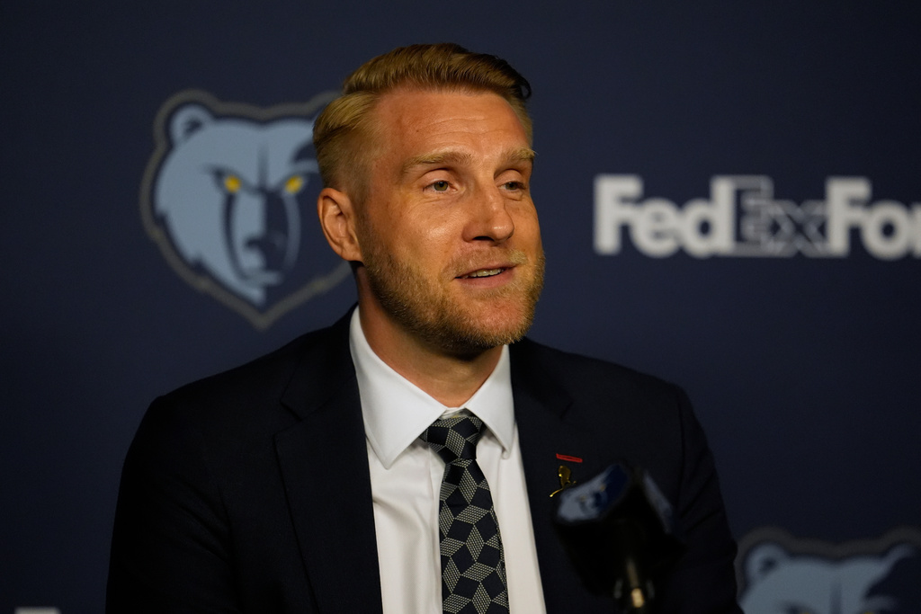 Memphis Grizzlies head coach Tuomas Iisalo speaks during a news conference at the NBA basketball team's media day Monday, Sept. 29, 2025, in Memphis, Tenn. (AP Photo/George Walker IV)