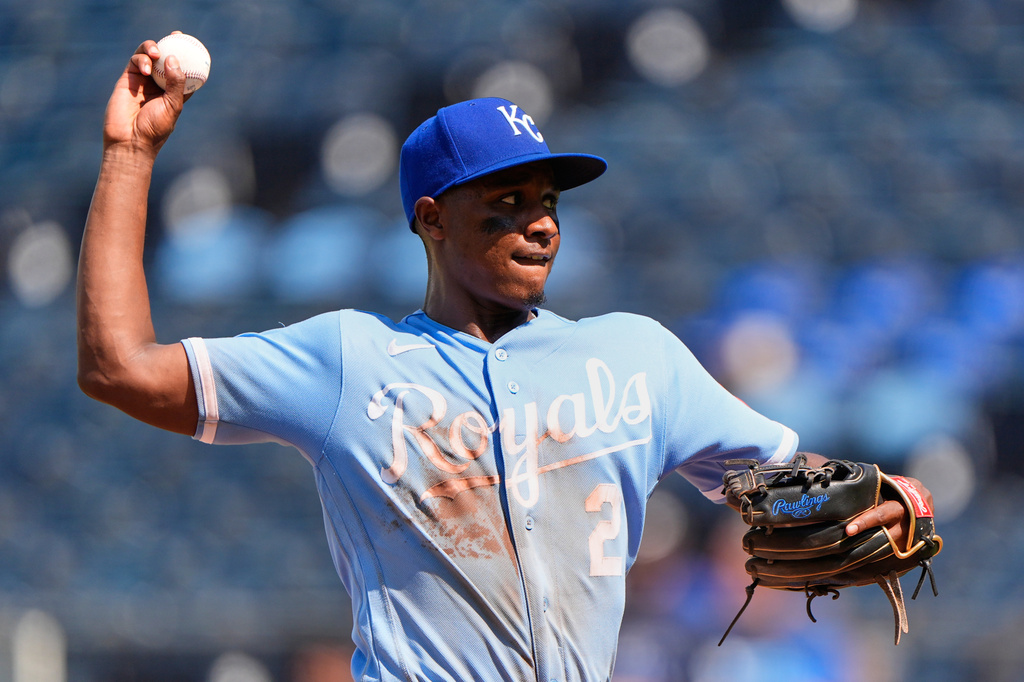 Kansas City Royals shortstop Tyler Tolbert pitches during the ninth inning of a baseball game against the San Diego Padres, Sunday, July 19, 2026, in Kansas City, Mo. (AP Photo/Charlie Riedel)