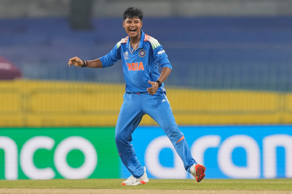 FILE - India's Kranti Goud celebrates the wicket of Pakistan's Aliya Riaz during the ICC Women's Cricket World Cup match between India and Pakistan at Premadasa Stadium in Colombo, Sri Lanka, on Oct, 5, 2025. (AP Photo/Eranga Jayawardena, File)