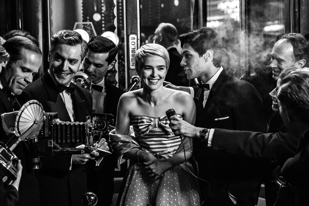 This image released by Netflix shows Zoey Deutch as Jean Seberg, center, in a scene from "Nouvelle Vague." (Jean-Louis Fernandez/Netflix via AP)