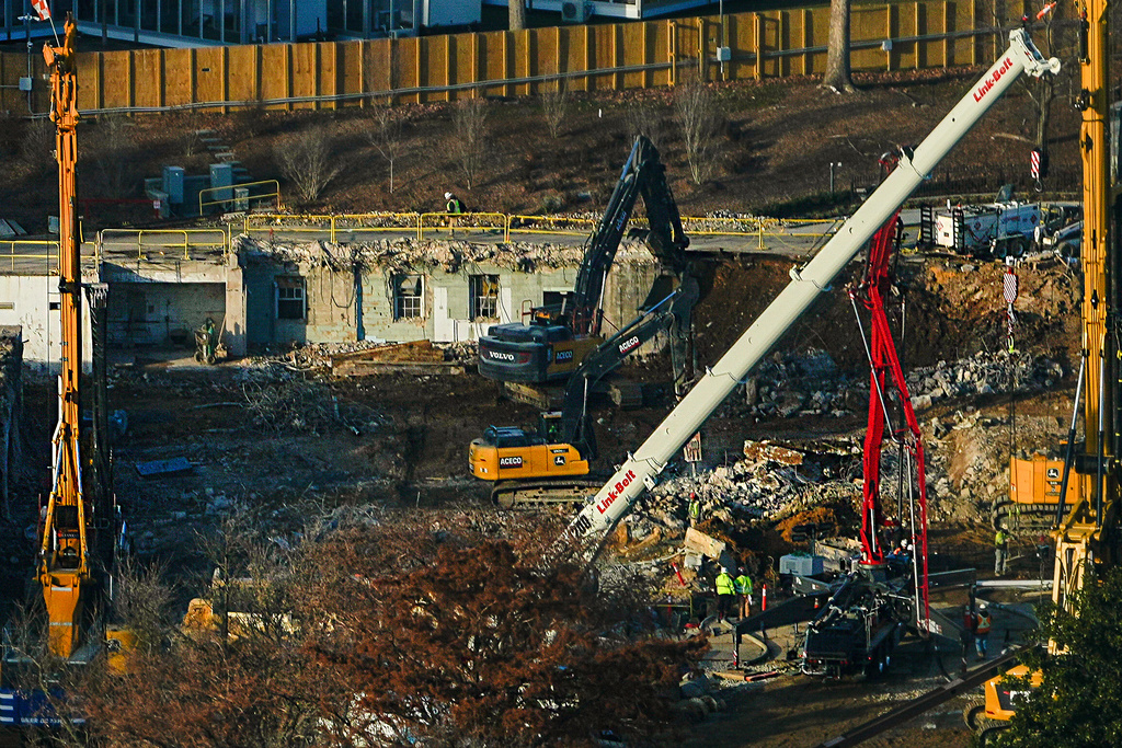 Work continues on the construction of the ballroom at the White House where the East Wing once stood, Tuesday, Dec. 16, 2025, in Washington. (AP Photo/Julia Demaree Nikhinson)