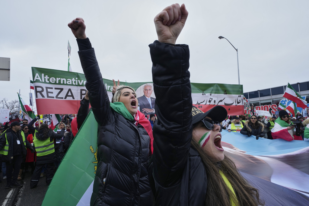 Supporters of Iran's exiled Crown Prince Reza Pahlavi attend a demonstration in Toronto, Saturday, Feb. 14, 2026. (AP Photo/Kamran Jebreili)