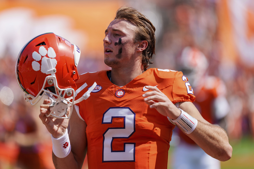 Clemson quarterback Cade Klubnik (2) looks on before an NCAA college football game against Syracuse, Saturday, Sept. 20, 2025, in Clemson, S.C. (AP Photo/Jacob Kupferman)
