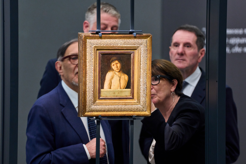 From left, Italian Senate President Ignazio La Russa, Culture Minister Alessandro Giuli, ITA President Sandro Pappalardo, and Director of the National Museum of Abruzzo Federica Zalabra look at Antonello da Messina's Ecce Homo, a tempera-on-panel painting dating from around 1470 and measuring 20.3 by 14.9 centimeters, recently acquired by the Italian General Directorate of Museums for $14.9 million, or about 12.6 million euros in Rome, Thursday, March 26, 2026 . (AP Photo/Domenico Stinellis)
