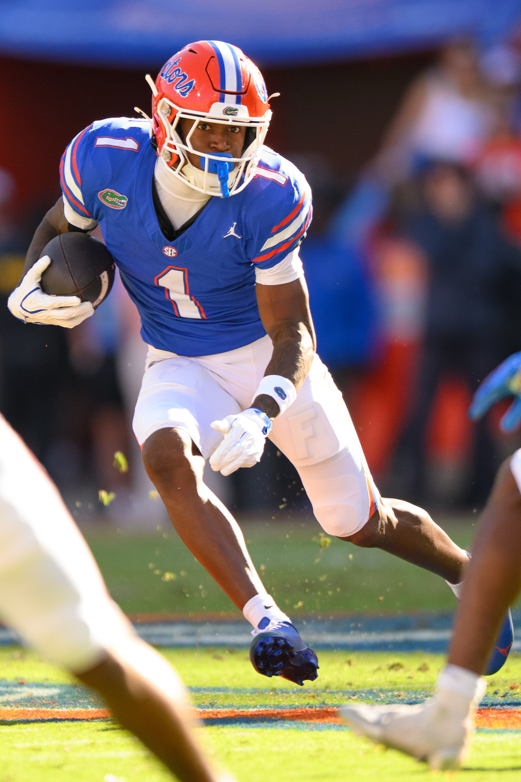Florida wide receiver Vernell Brown III rushes during the first half of an NCAA college football game against Mississippi, Saturday, Sept. 26, 2026, in Gainesville, Fla. (AP Photo/Noah Lantor)