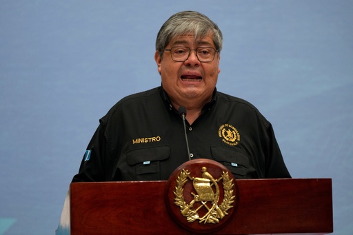 Guatemalan Interior Minister Francisco Jimenez gives a press conference at the National Palace in Guatemala City, Monday, Oct. 13, 2025, after authorities confirmed the escape of 20 members from the Barrio 18 gang from a maximum security prison. (AP Photo/Moises Castillo) Guatemalan Interior Minister Francisco Jimenez gives a press conference at the National Palace in Guatemala City, Monday, Oct. 13, 2025, after authorities confirmed the escape of 20 members from the Barrio 18 gang from a maximum security prison. (AP Photo/Moises Castillo)