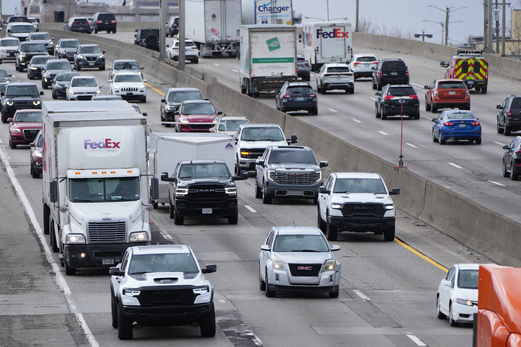 Traffic moves on Interstate 94 in Detroit, Tuesday, March 17, 2026. (AP Photo/Paul Sancya)