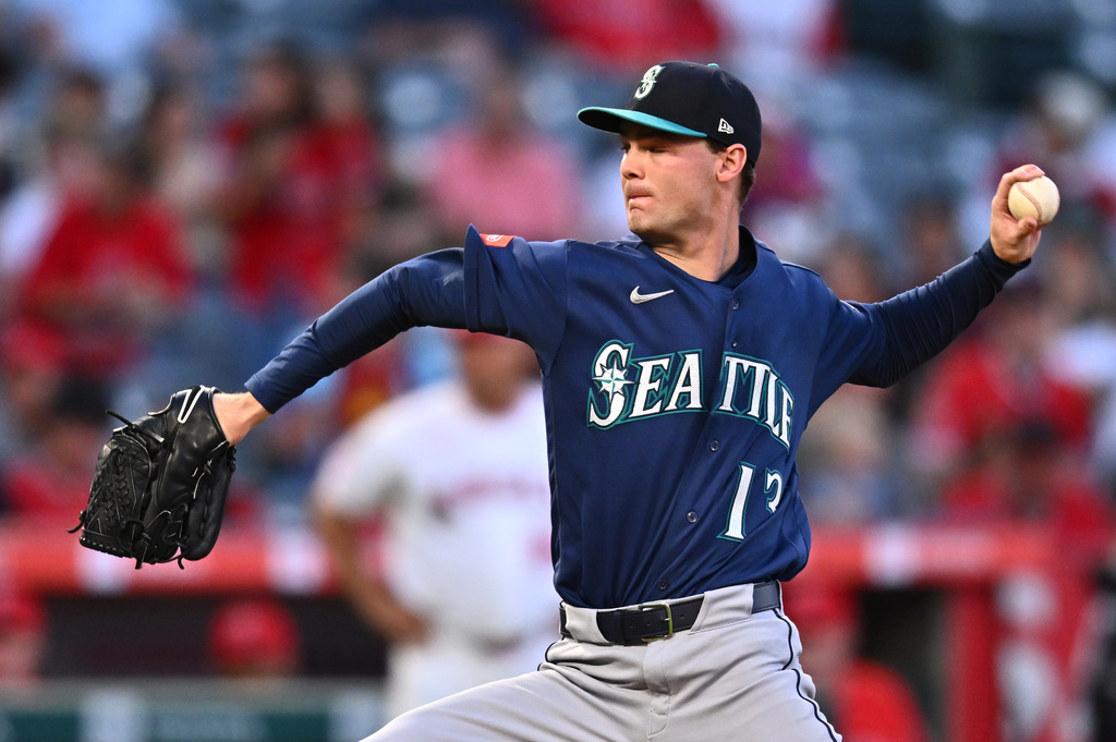 Seattle Mariners pitcher Kade Anderson delivers during the first inning of a baseball game against the Los Angeles Angels, Monday, Sept. 14, 2026, in Anaheim, Calif. (AP Photo/William Liang)