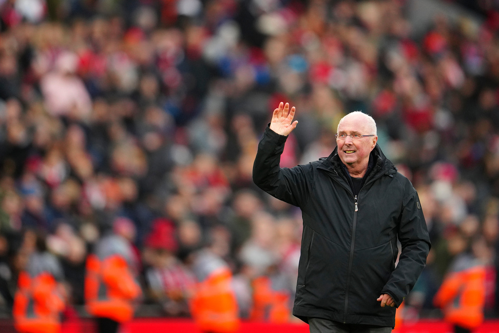 FILE - Former England manager Sven-Goran Eriksson waves to the crowd after an exhibition soccer match between Liverpool Legends and Ajax Legends at Anfield Stadium, Liverpool, England, Saturday March 23, 2024. (AP Photo/Jon Super, File)