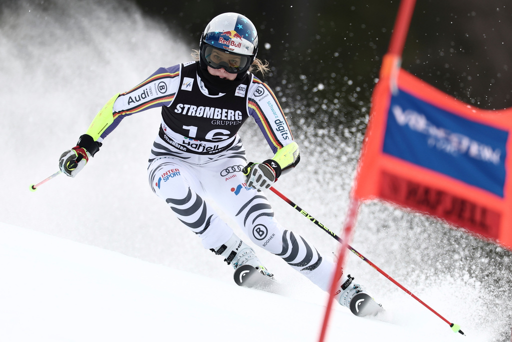 Germany's Emma Aicher competes in an alpine ski, women's giant slalom race, at the Lillehammer World Cup Finals, in Hafjell, Norway, Wednesday, March 25, 2026. (AP Photo/Gabriele Facciotti)