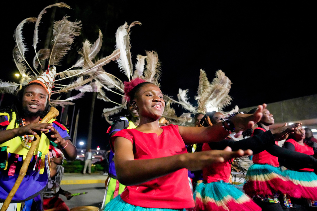 Traditional dancers perform to welcome Sabastian Sawe after he arrived on a plane from London, Wednesday, April 29, 2026, at Jomo Kenyatta International Airport in Nairobi, Kenya, after breaking the marathon world record (AP Photo/Brian Inganga) CORRECTION: Corrects spelling of first name to Sabastian, not Sebastian