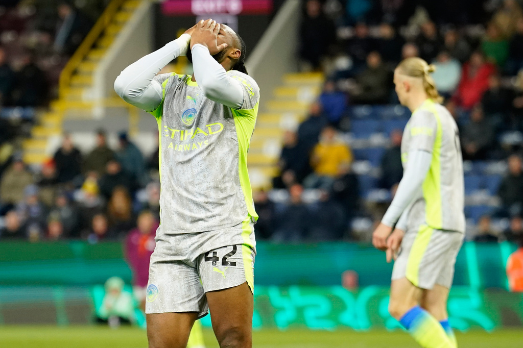 Manchester City's Antoine Semenyo reacts during the Premier League soccer match between Burnley and Manchester City in Burnley, England, Wednesday, April 22, 2026. (AP Photo/Dave Thompson)