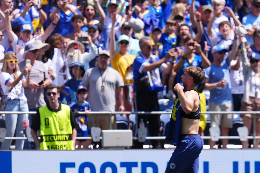 Bosnia's Ermin Mahmic (26) celebrates after scoring scores his side's third goal during the World Cup Group B soccer match between Bosnia and Qatar in Seattle Wednesday, June 24, 2026. (AP Photo/Manu Fernandez)