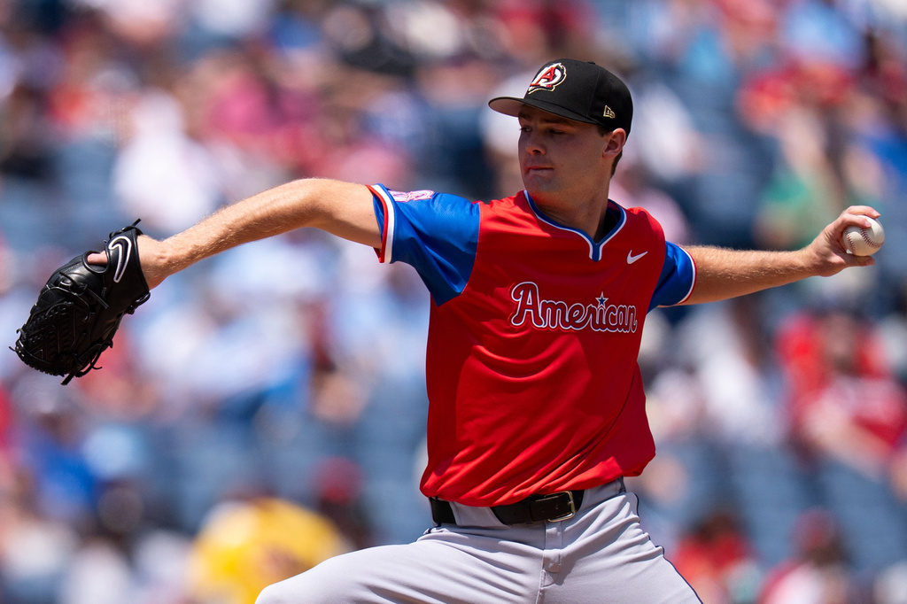 FILE - American League pitcher Kade Anderson (32) delivers during the first inning of the MLB All-Star Futures baseball game against the National League, July 12, 2026, in Philadelphia. (AP Photo/Chris Szagola, File)