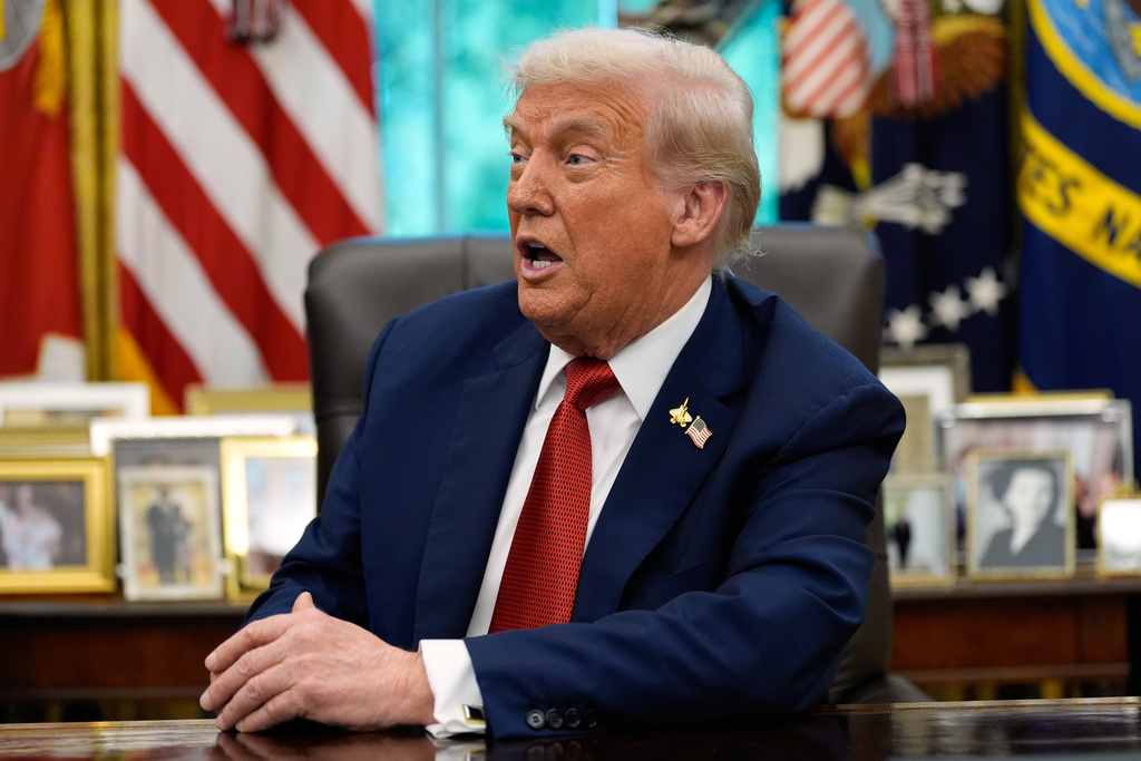 President Donald Trump speaks after signing an executive order regarding TikTok in the Oval Office at the White House, Thursday, Sept. 25, 2025, in Washington. (AP Photo/Alex Brandon)