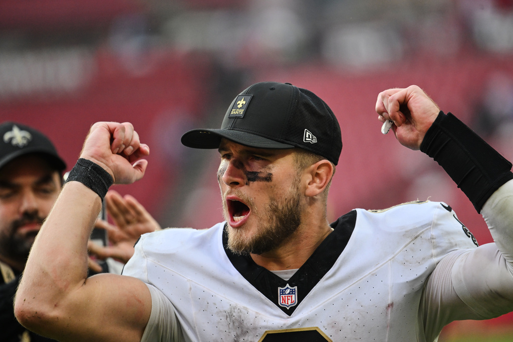 New Orleans Saints quarterback Tyler Shough (6) celebrates after an NFL football game against the Tampa Bay Buccaneers, Sunday, Dec. 7, 2025, in Tampa, Fla. (AP Photo/Jason Behnken)