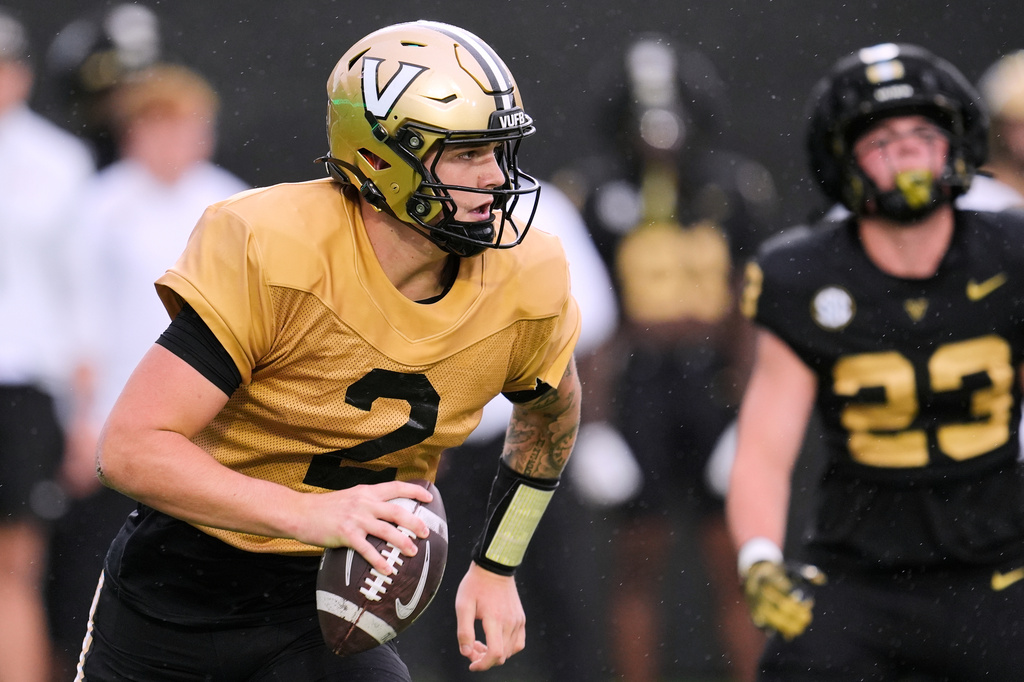 FILE - Vanderbilt quarterback Jared Curtis plays during an NCAA college football spring game, April 18, 2026, in Nashville, Tenn. (AP Photo/George Walker IV, File)