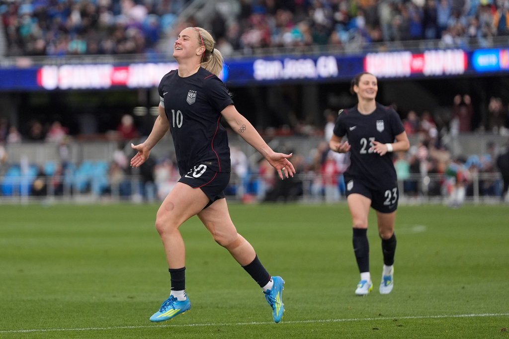 The United States' Lindsey Heaps (10) celebrates after scoring against Japan during the second half of an international friendly soccer match Saturday, April 11, 2026, in San Jose, Calif. (AP Photo/Jeff Chiu)