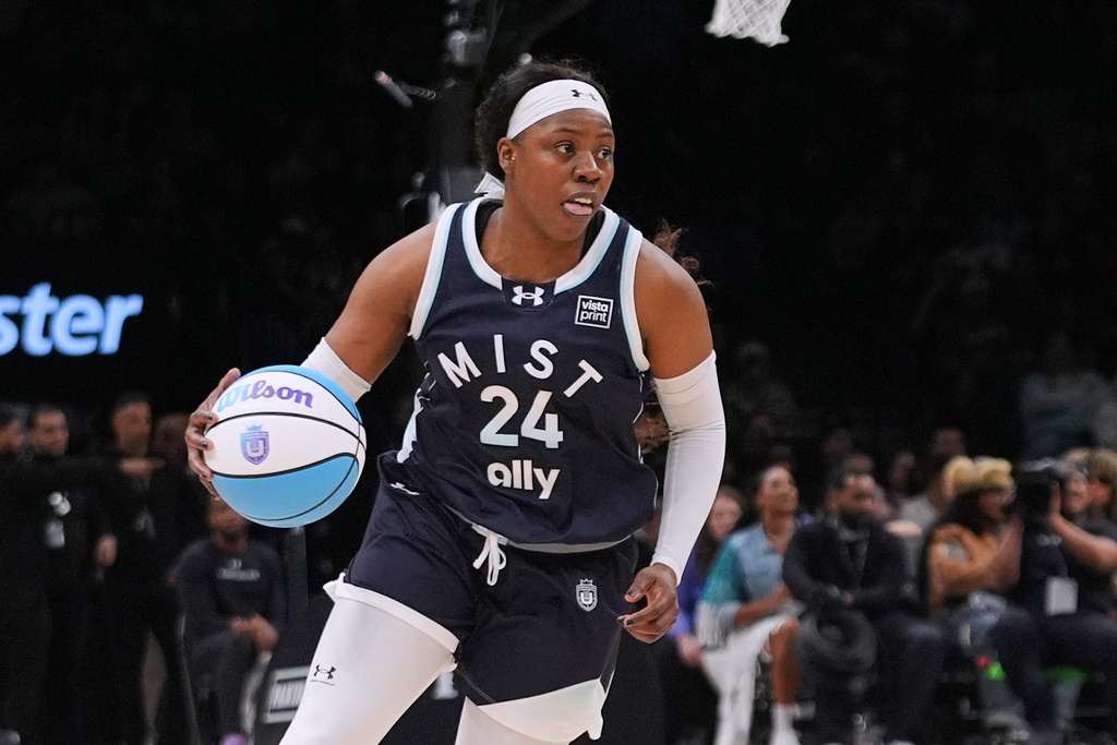 Mist BC wing Arike Ogunbowale (24) looks to pass during the second half of a semifinal in an Unrivaled 3-on-3 basketball game against Breeze BC, Monday, March 2, 2026, in New York. (AP Photo/Frank Franklin II)