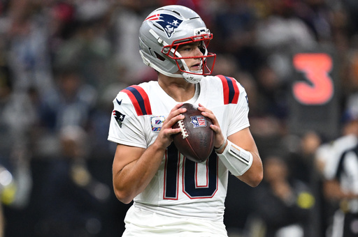 New England Patriots quarterback Drake Maye looks to throw during the second half of an NFL football game against the New Orleans Saints, Sunday, Oct. 12, 2025, in New Orleans. (AP Photo/Ella Hall) New England Patriots quarterback Drake Maye looks to throw during the second half of an NFL football game against the New Orleans Saints, Sunday, Oct. 12, 2025, in New Orleans. (AP Photo/Ella Hall)