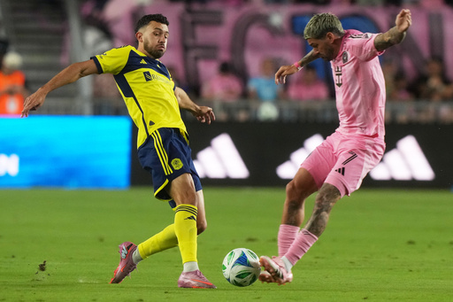 Inter Miami midfielder Rodrigo de Paul (7) blocks a pass by Nashville SC midfielder Patrick Yazbek (8) during the first half of match one of an MLS playoff opening round soccer match Friday,, Oct. 24, 2025, in Fort Lauderdale, Fla. (AP Photo/Marta Lavandier) Inter Miami midfielder Rodrigo de Paul (7) blocks a pass by Nashville SC midfielder Patrick Yazbek (8) during the first half of match one of an MLS playoff opening round soccer match Friday,, Oct. 24, 2025, in Fort Lauderdale, Fla. (AP Photo/Marta Lavandier)