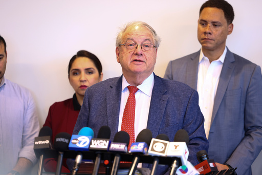 Attorney Kalman Resnick speaks about the detention of Ruben Torres Maldonado during a news conference calling for the release of Ruben Torres Maldonado, Wednesday, Oct. 22, 2025 in Chicago. (Anthony Vazquez /Chicago Sun-Times via AP) Attorney Kalman Resnick speaks about the detention of Ruben Torres Maldonado during a news conference calling for the release of Ruben Torres Maldonado, Wednesday, Oct. 22, 2025 in Chicago. (Anthony Vazquez /Chicago Sun-Times via AP)