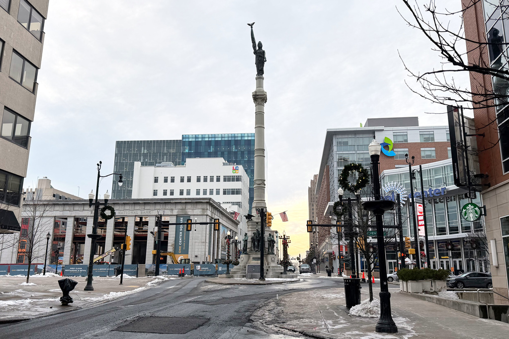 A street scene in Allentown, Pa., Tuesday, Dec. 16, 2025. (AP Photo/Steven Sloan)