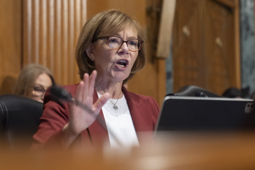 Sen. Tina Smith, D-Minn., speaks as Secretary of Health and Human Services Robert F. Kennedy Jr., appears before the Senate Finance Committee, on Capitol Hill in Washington, Thursday, Sept. 4, 2025. (AP Photo/Mark Schiefelbein)