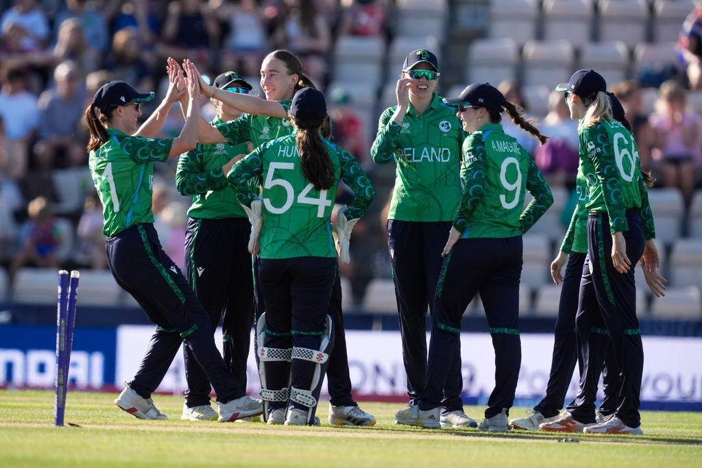 Ireland's Orla Prendergast, third left, celebrates taking the wicket of New Zealand's Izzy Gaze,during the ICC Women's T20 World Cup match between Ireland and New Zealand in Southampton, England, Friday, June 19, 2026. (Andrew Matthews/PA via AP)
