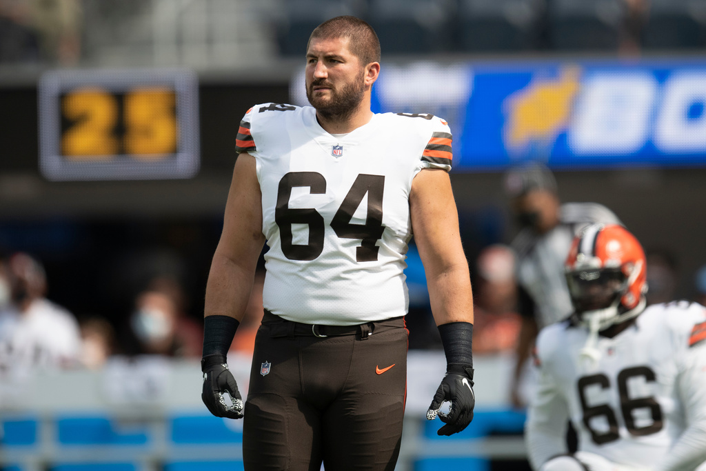FILE - Cleveland Browns center JC Tretter (64) warms up before an NFL football game against the Los Angeles Chargers, Oct. 10, 2021, in Inglewood, Calif. (AP Photo/Kyusung Gong, File)