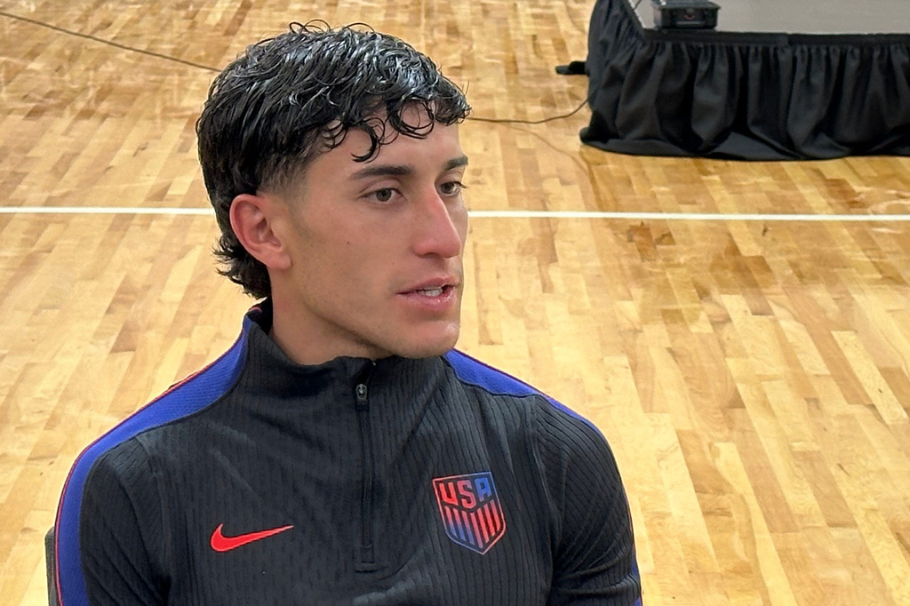 United States' Alejandro Zendejas speaks with the media at the national training complex, Friday, May 29, 2026, in Fayetteville, Ga., ahead of the FIFA World Cup soccer tournament. (AP Photo/Ronald Blum)