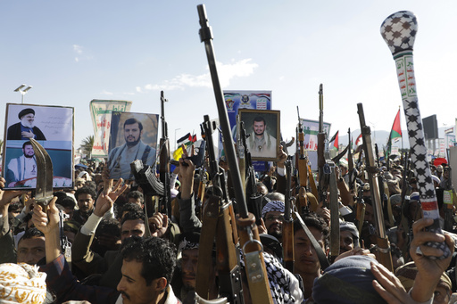 Houthi supporters raise their machine guns during an anti-Israel rally in Sanaa, Yemen, Friday, Jan. 10, 2025. (AP Photo/Osamah Abdulrahman) Houthi supporters raise their machine guns during an anti-Israel rally in Sanaa, Yemen, Friday, Jan. 10, 2025. (AP Photo/Osamah Abdulrahman)