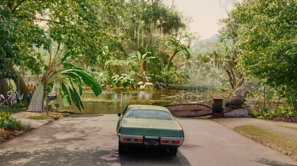 This image released by Warner Bros. Pictures shows a scene from "The End of Oak Street." (Warner Bros. Pictures via AP)