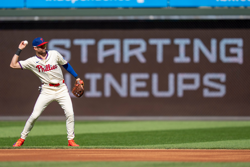 Philadelphia Phillies' Trea Turner warms up before a baseball game against the Minnesota Twins, Sunday, Sept. 28, 2025, in Philadelphia. (AP Photo/Chris Szagola)