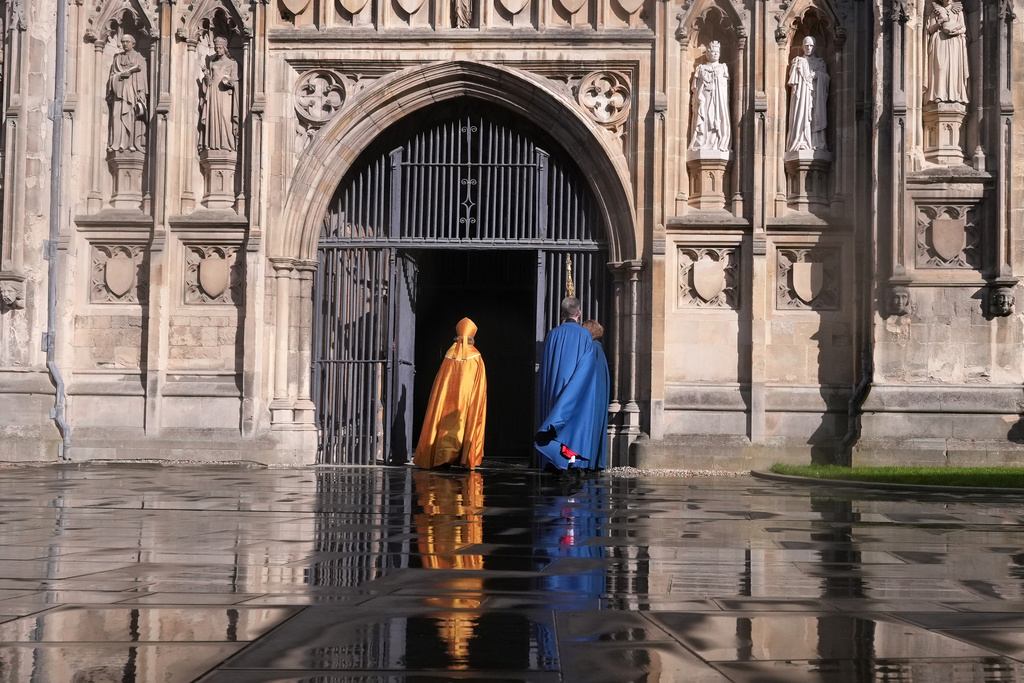 Sarah Mullally arrives for the Enthronement Ceremony installing her as archbishop of Canterbury in Canterbury, England, Wednesday, March 25, 2026, the first woman ever to lead the Church of England. (AP Photo/Alastair Grant)