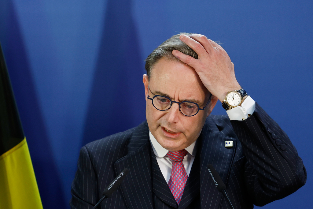 Belgium's Prime Minister Bart De Wever speaks during a media conference at the EU Summit in Brussels, Friday, Dec. 19, 2025. (AP Photo/Geert Vanden Wijngaert)