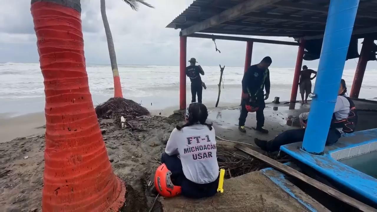Residents and authorities cleared debris Thursday after Hurricane Polo brought heavy rain and powerful waves to Mexico&rsquo;s Pacific coast. (AP Video: Jeriel Vargas Ambriz)