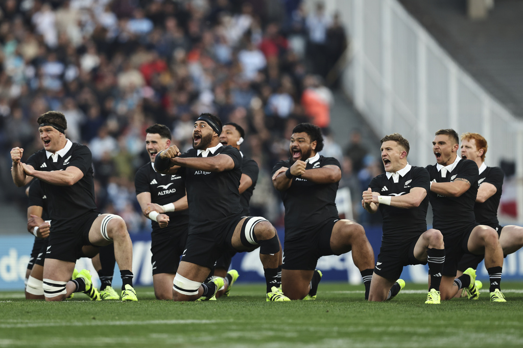 New Zealand's All Blacks perform the haka ahead of a rugby championship match against Argentina's Los Pumas at Mario Alberto Kempes stadium in Cordoba, Argentina, Saturday, Aug. 16, 2025. (AP Photo/Nicolas Aguilera)
