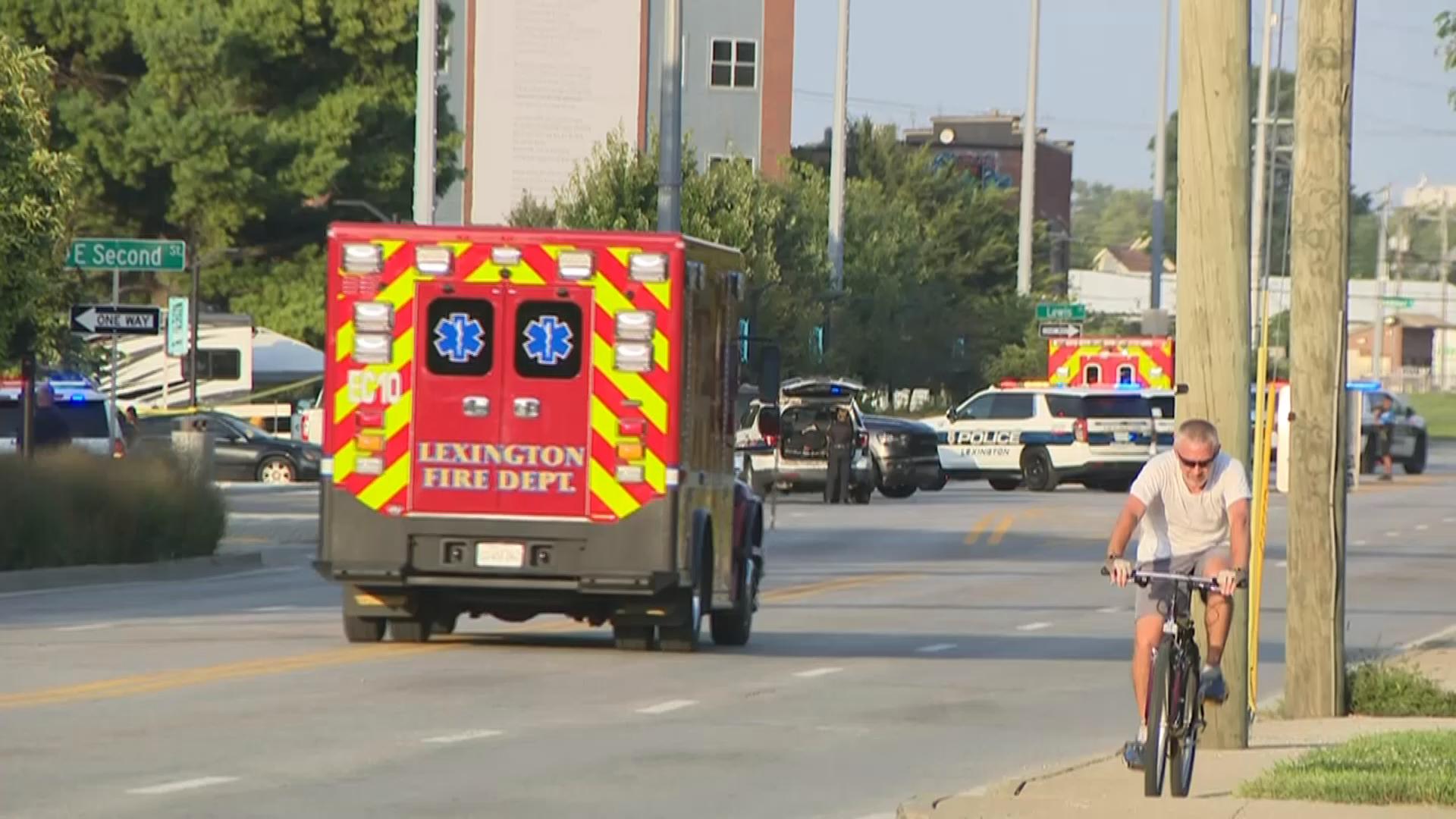 1 killed, 4 injured in shooting at park in Kentucky