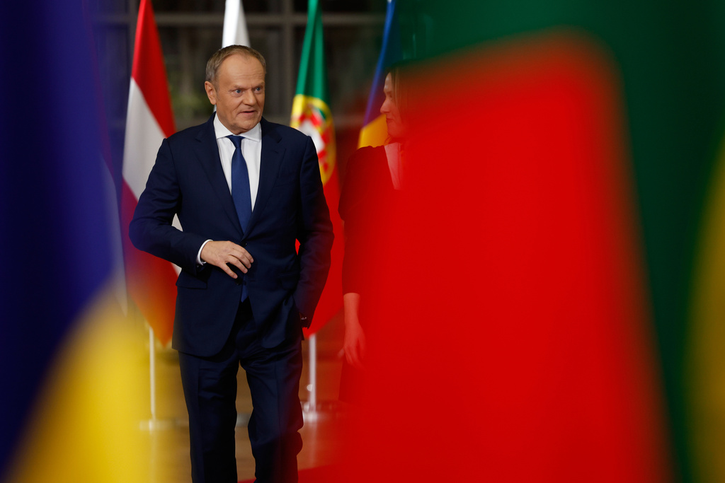 Poland's Prime Minister Donald Tusk arrives for the EU summit in Brussels, Thursday, Jan. 22, 2026. (AP Photo/Geert Vanden Wijngaert)