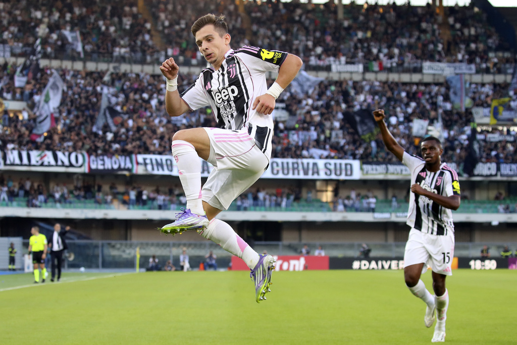 Juventus' Francisco Conceicao scoring a goal during the Serie A soccer match between Hellas Verona and Juventus at the Bentegodi Stadium in Verona, Italy, Saturday, Sept. 20, 2025.(Paola Garbuioi/LaPresse via AP)